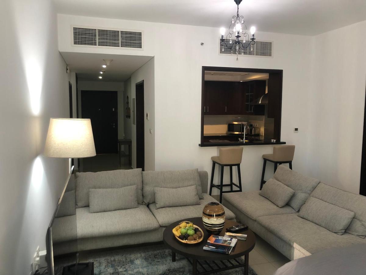 Downtown Boulevard One Bedroom Apt In 29 Blvd غرفة وصالة Burj & Fountain View Master Bedroom Plus 2 Single Beds In Living Room Dubaï Extérieur photo